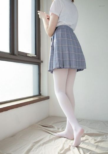 年轻的女朋友在线观看_暖暖免费观看视频